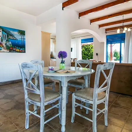 Villa Seascape *